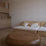 In Rouge Aparthotel 4*